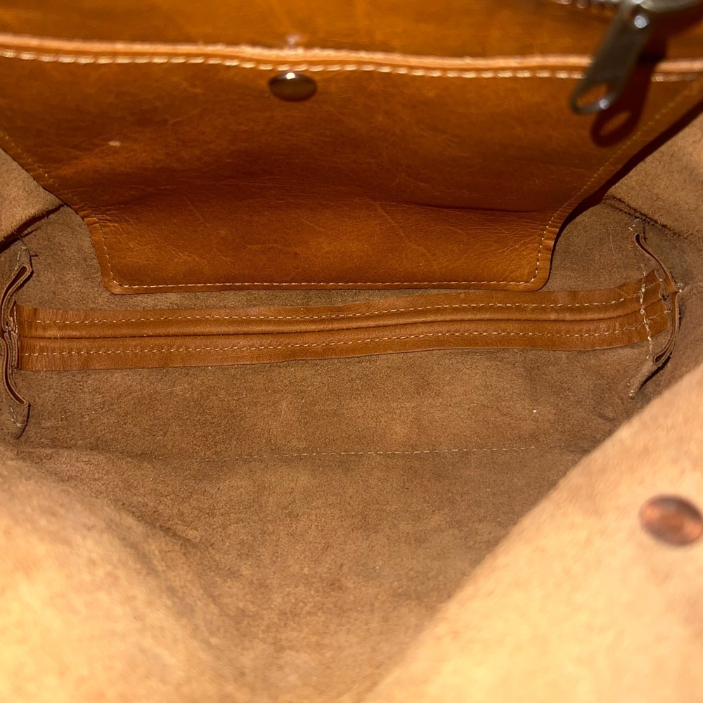 Elegant Tan Leather Tote Bag - image 12